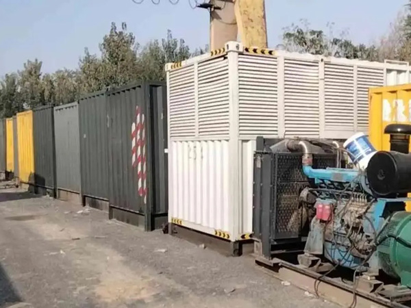连云200KW柴油发电机机组每小时油耗是多少?